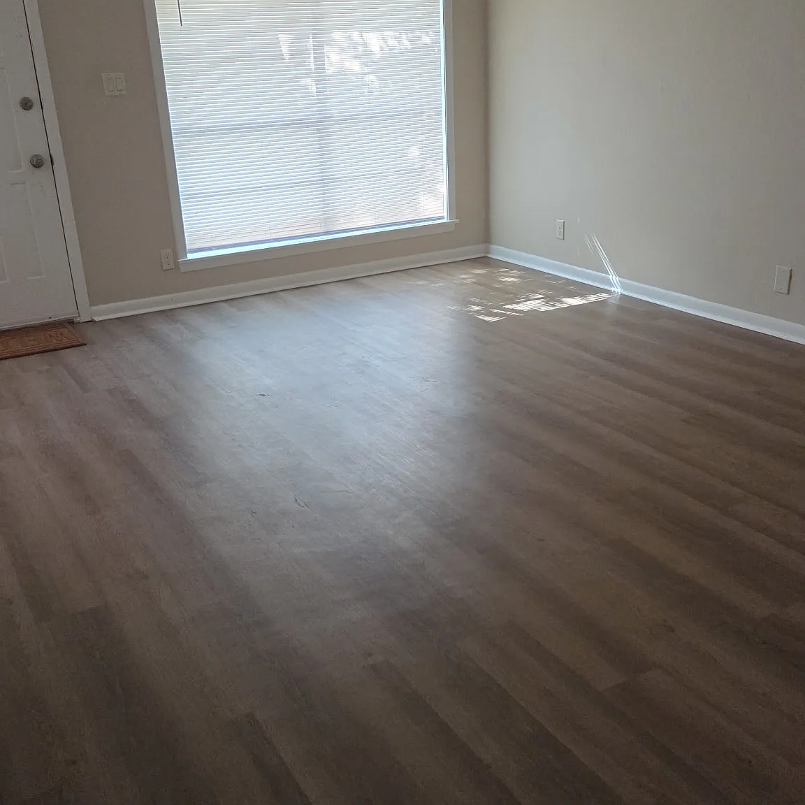 903 Simpson Rd — Photo 2