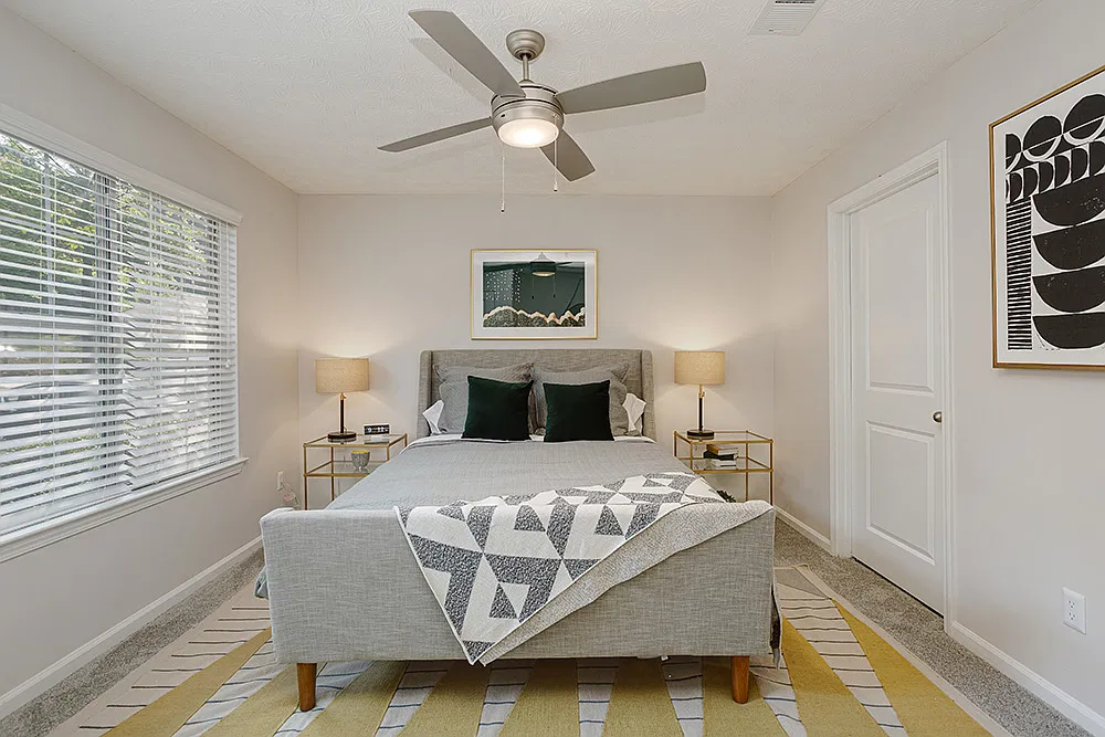 14307 Collingwood Ln — Photo 2
