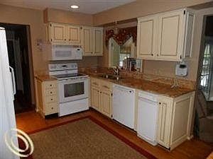 4th image of 42995 Ambridge Ct