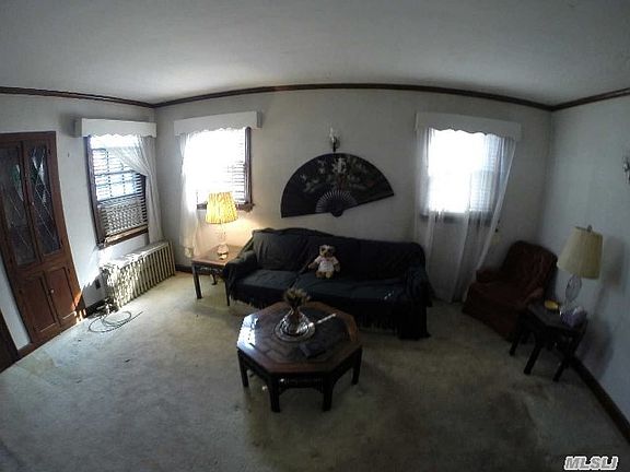 4th image of 18327 Arcade Ave