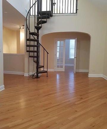 2nd image of 1628 N Washtenaw Ave #2