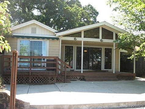 2nd image of 14033 Rosewood Ln
