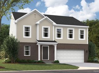 14336 Old Oak Trl, Belleville, MI 48111