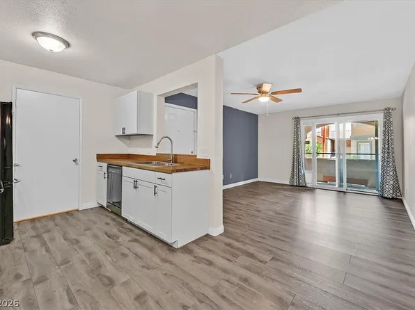220 Mission Newport Ln APT 105, Las Vegas, NV 89107