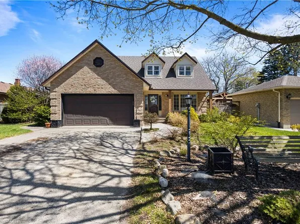 10 Atwood Cres, Norfolk County, ON N3Y 5A4