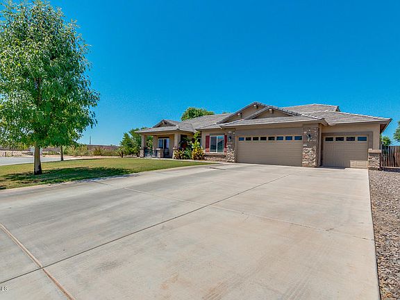 2nd image of 39524 N Oxford Way