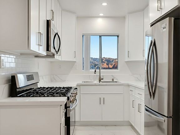 4th image of 1477 S Canfield Ave APT 304