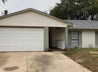 6601 Blackberry Dr, Arlington, TX 76016