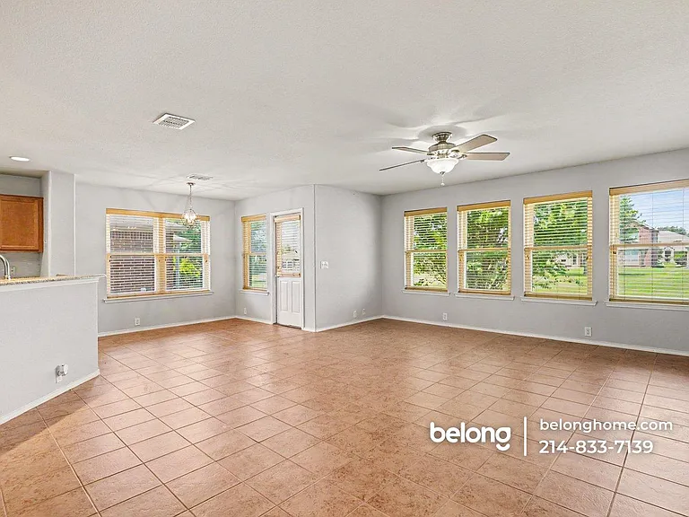 15833 Coyote Hill Dr — Photo 13
