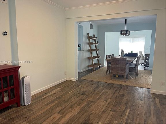 5th image of 1775 Harbourview Dr APT 11