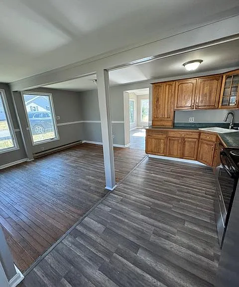 724 Broad St #A — Photo 2