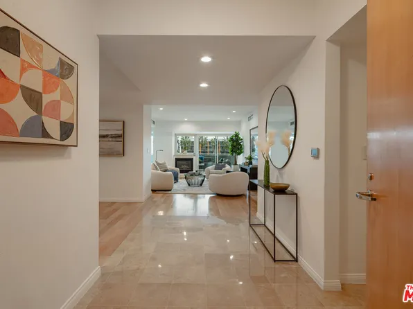 13600 Marina Pointe Dr Unit 304, Venice, CA 90292
