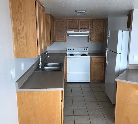 4th image of 2070 Sahara Dr #3