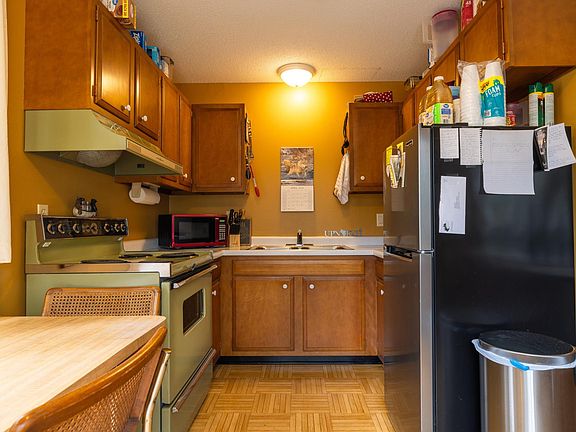5th image of 8122 Forest Wood Ln
