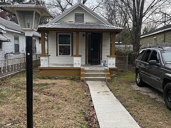 2nd image of 1011 W 13th St