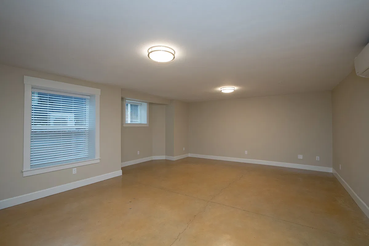 2 bed, 1100 sqft, $2,000 — Photo 2