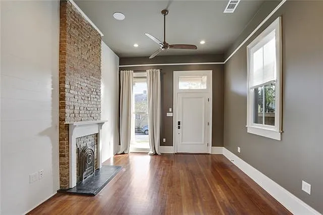 3439 Baronne St — Photo 4