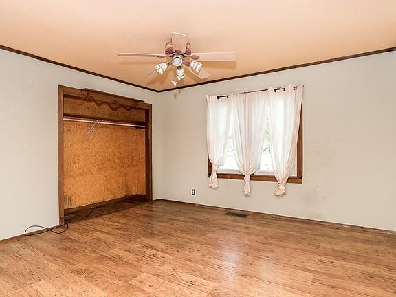 4th image of 411 Tiger Blvd