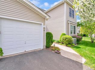 9 Reggie Way E #D, Broad Brook, CT 06016