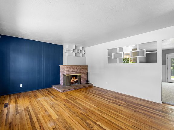 4th image of 708 S Phillippi St
