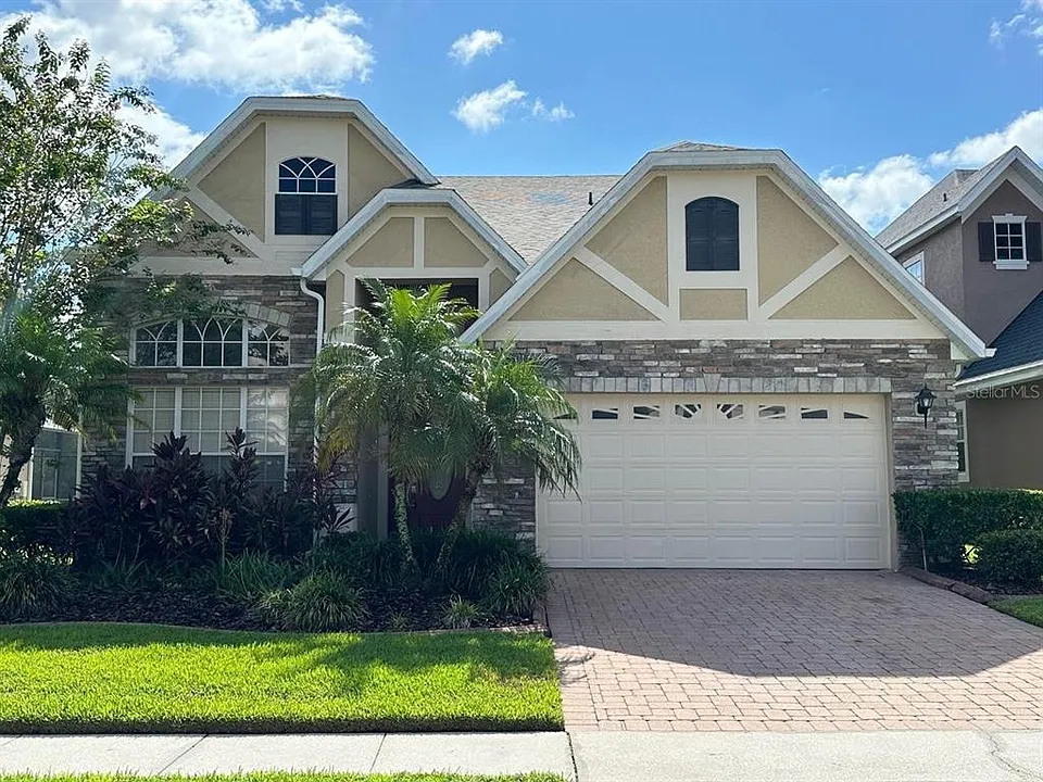 844 Spring Oak Cir