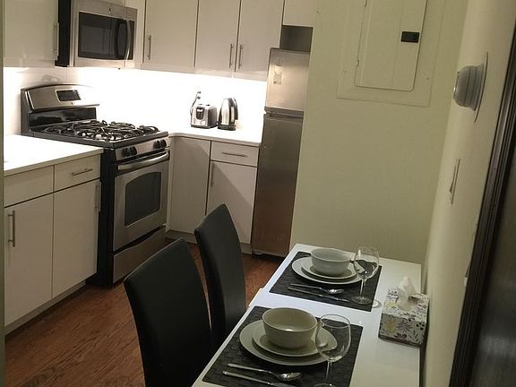 4th image of 336 E 15th St APT 3