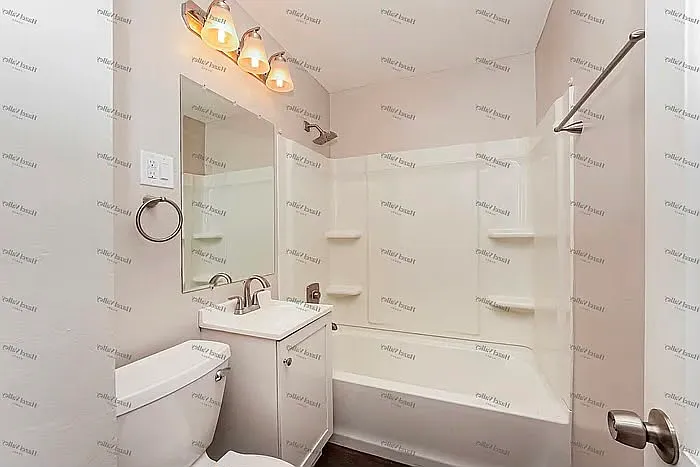 264 Joliet Ave #1 — Photo 1