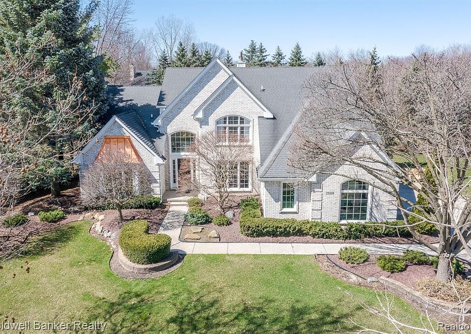 25839 Laramie Dr, Novi, MI 48374 Zillow