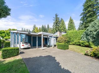 3833 Lynn Valley Rd, North Vancouver, BC V7K 2S7