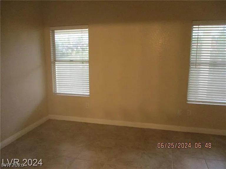 8216 Grassy Point Cir — Photo 18