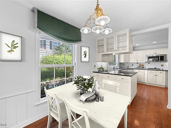 4th image of 37 Lyman Cir