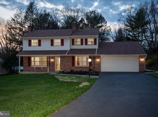 2348 Henbird Ln, Lancaster, PA 17601