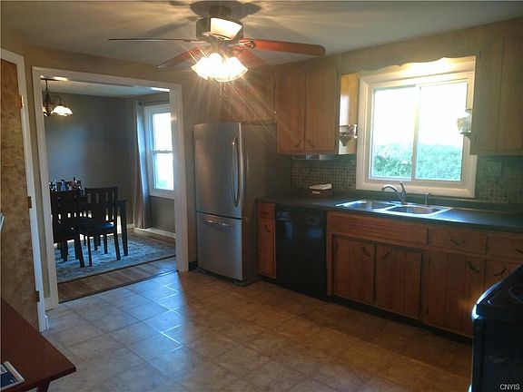 4th image of 202 Skyview Dr