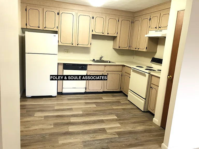 Lexington St Apartments — Photo 87
