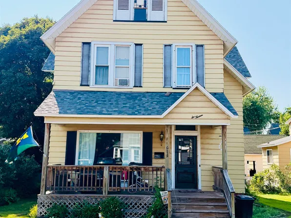 613 N 4th St, Ishpeming, MI 49849