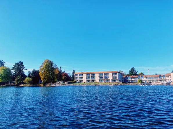 3220 Merritt St, Conway, MI 49722