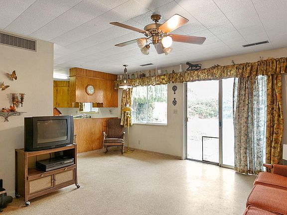 5th image of 5693/5695 Pleasant View Dr