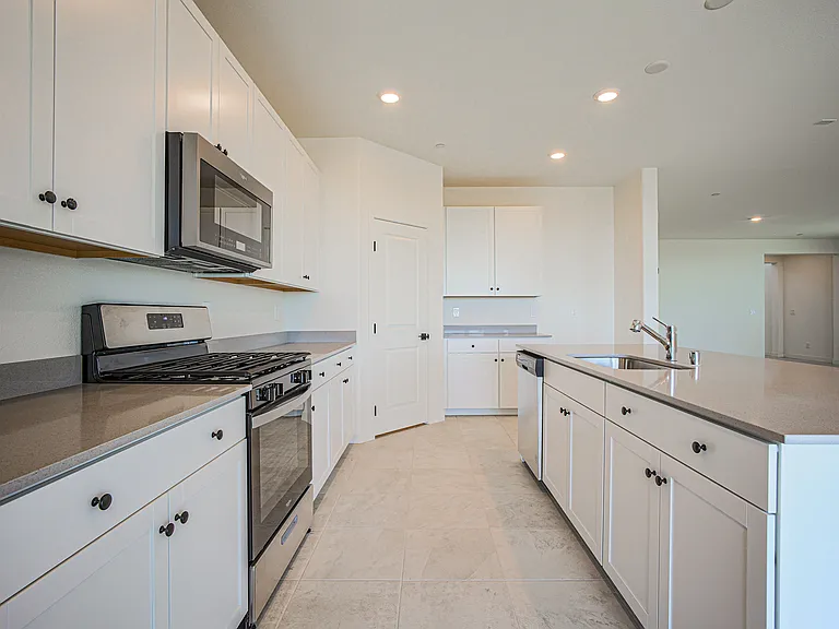 5644 Hill Spire St — Photo 6