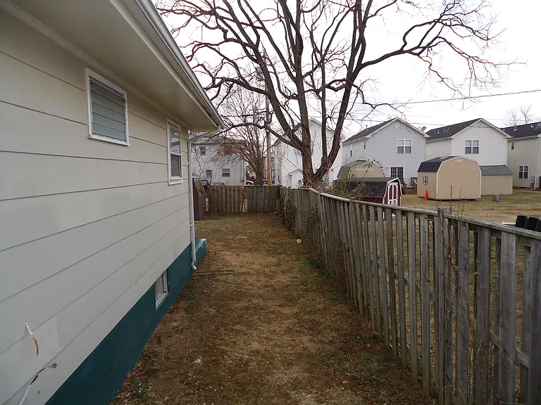 15 N Purcell Ave — Photo 14