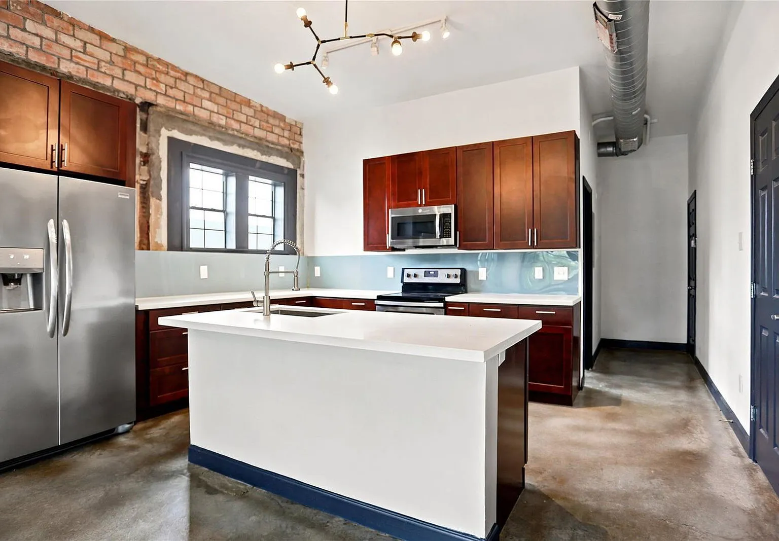 1 bed, 1.0 bath, 1000 sqft, $1,095 — Photo 3