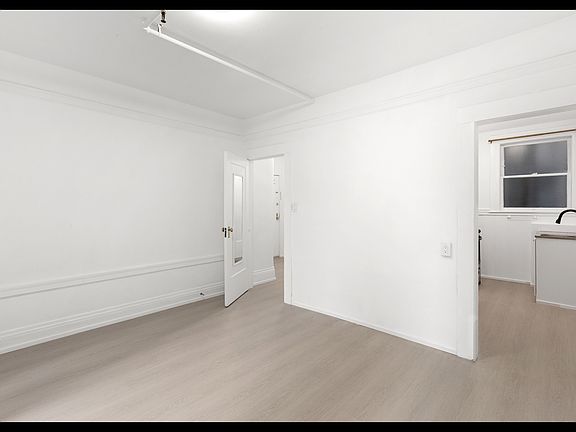 5th image of 985 Pine St #3