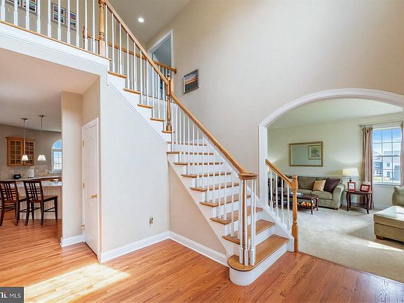 5th image of 13 Maack Rd