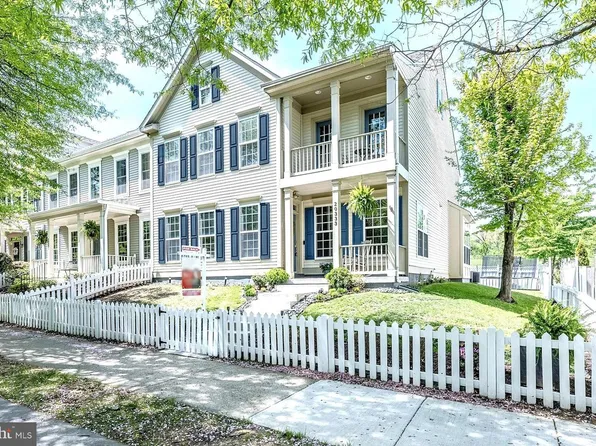 20333 Charter Oak Dr, Ashburn, VA 20147
