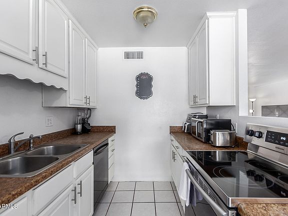 3rd image of 4008 W SIERRA VISTA Drive
