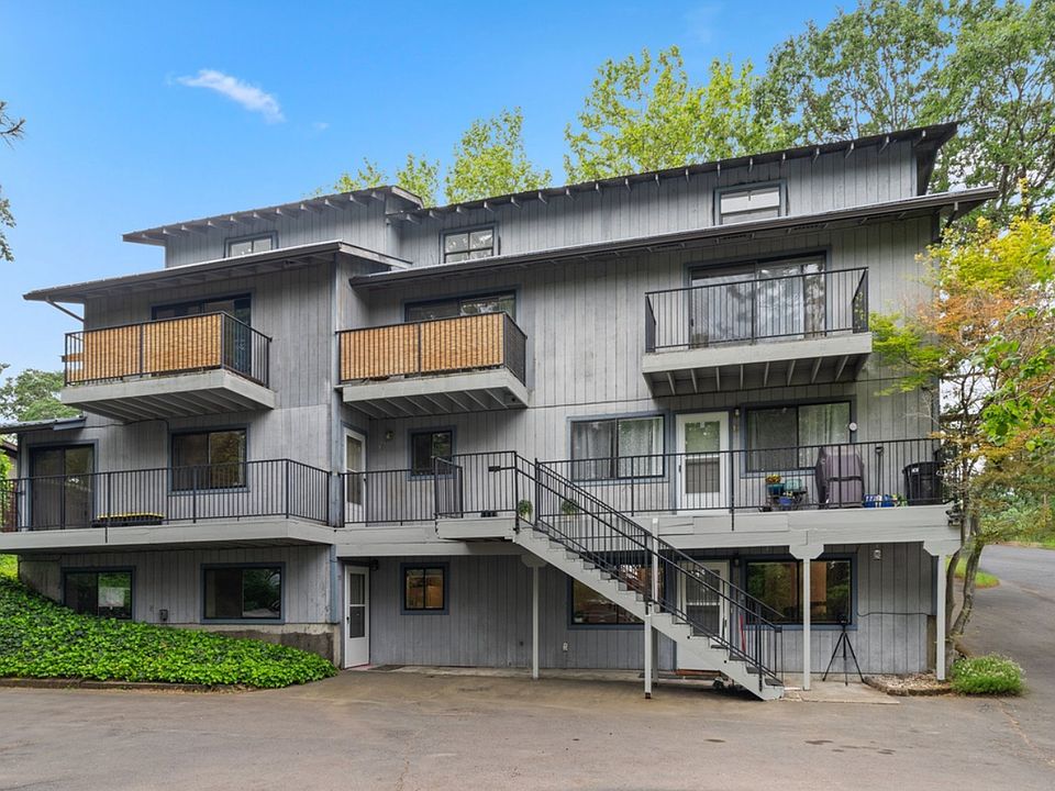 Bottom left unit is for rent