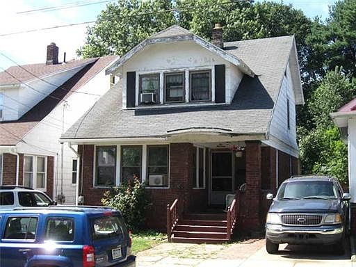 1st image of 214 E 32nd St