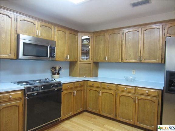 4th image of 2 Jesse James Dr