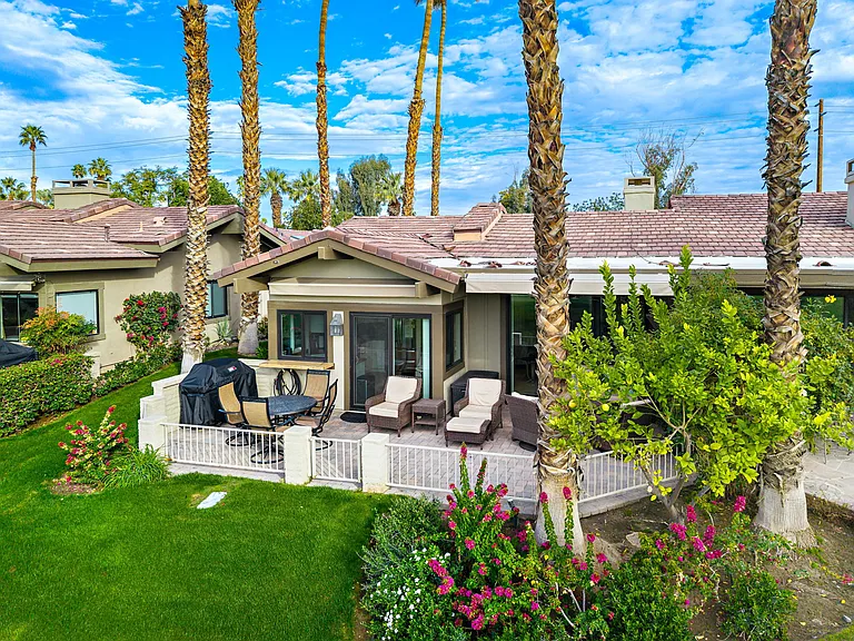321 Bouquet Canyon Dr — Photo 34