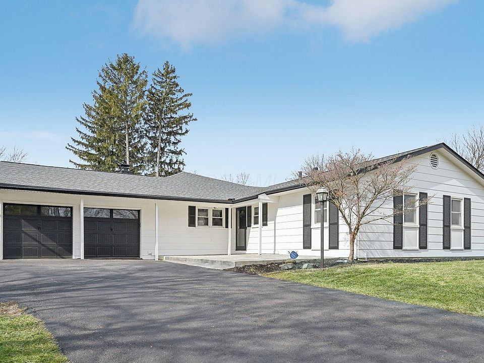 1st image of 3883 Darbyshire Dr