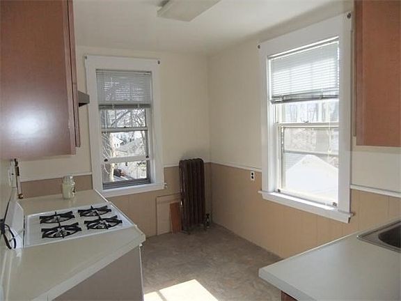 4th image of 55 Glover Ave APT 4